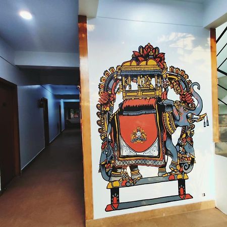 Raccoon Rooms Mysuru Zewnętrze zdjęcie